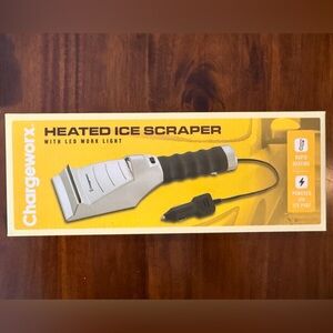 NWT Heated Ice Scraper with LED Work Light